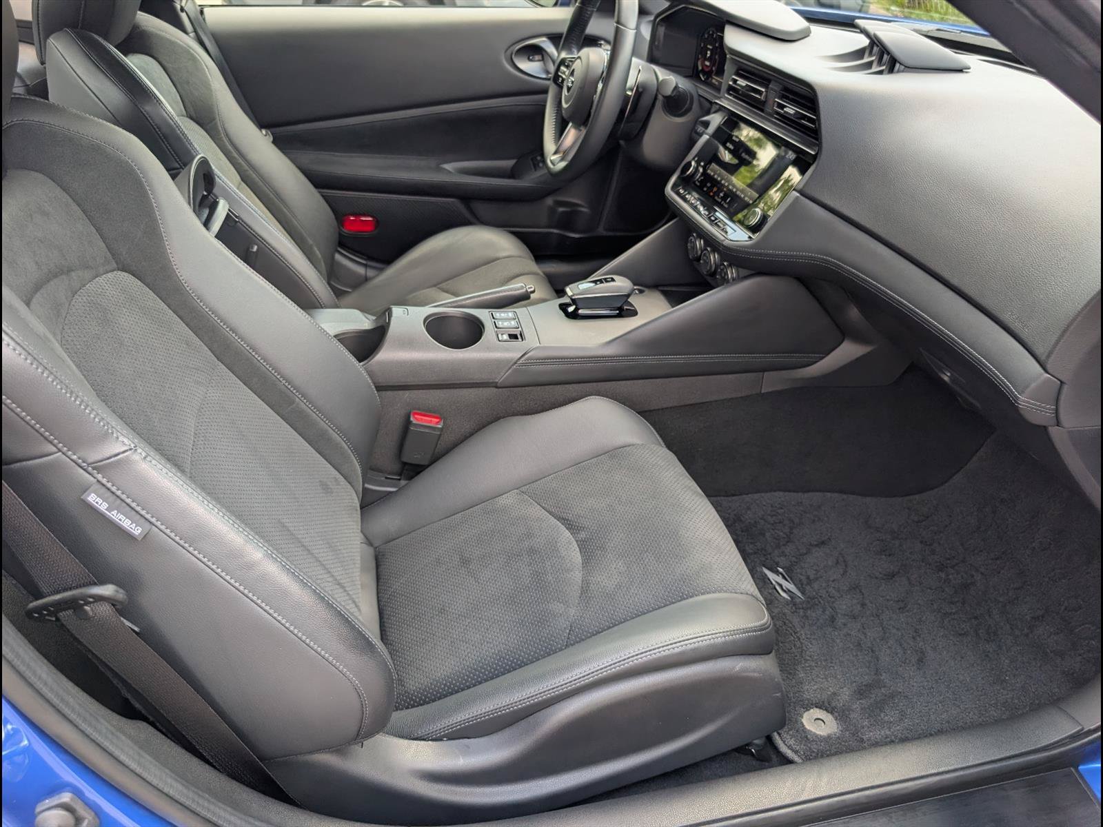 Used 2025 Nissan Z Performance w/ Floor Mat Package RWD image 16