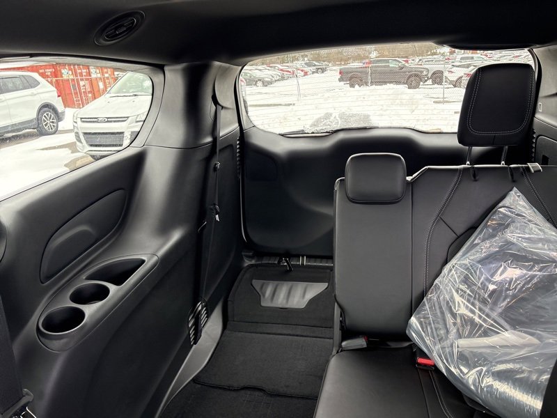New 2026 Chrysler Pacifica Select image 14