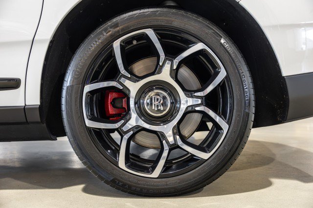 Used 2022 Rolls-Royce Cullinan Black Badge AWD/4WD image 25
