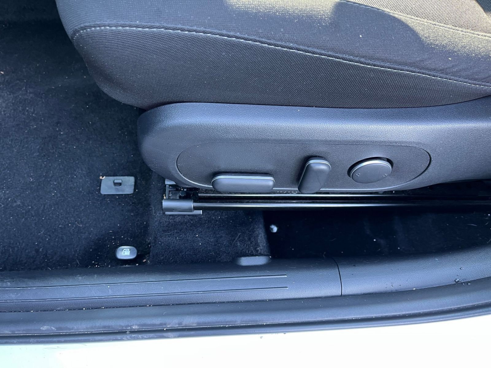 Used 2025 Hyundai Kona SEL image 23