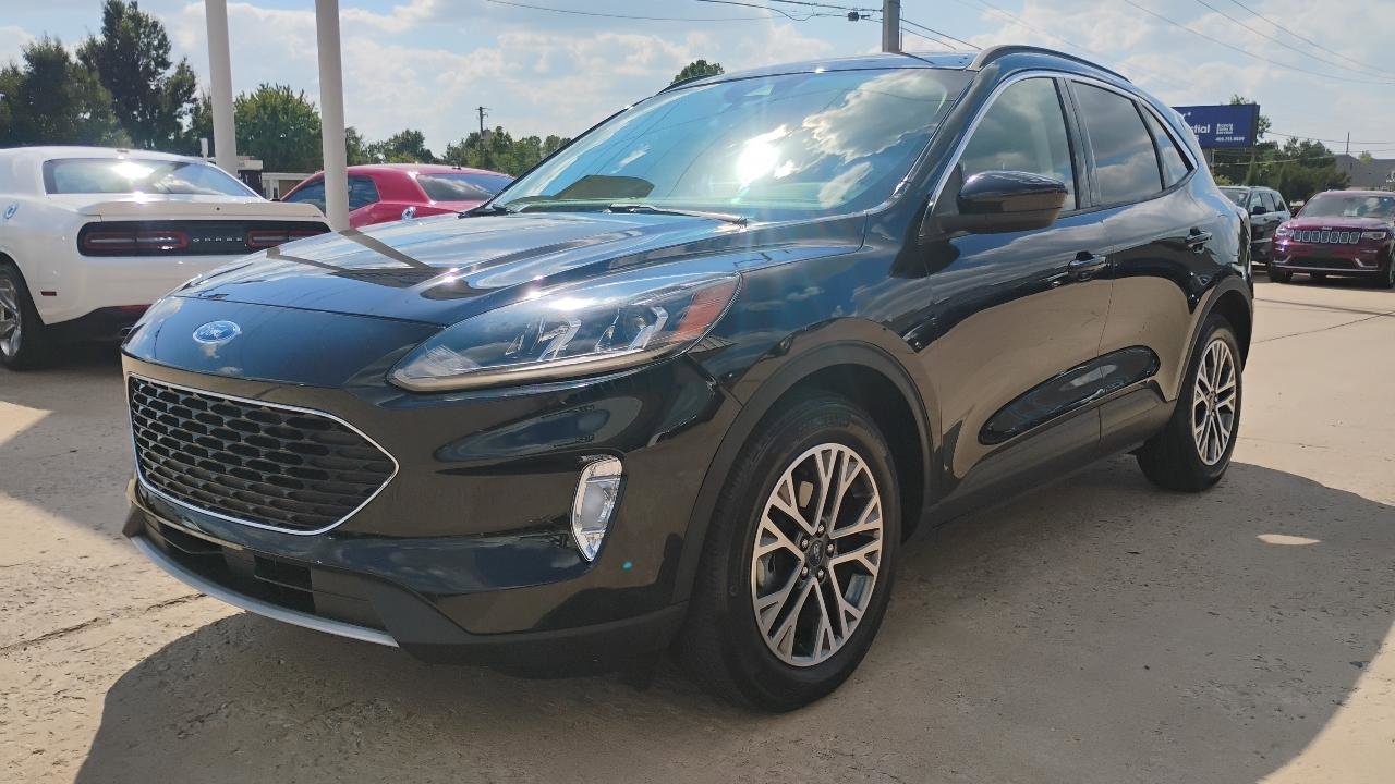 Used 2021 Ford Escape SEL image 3