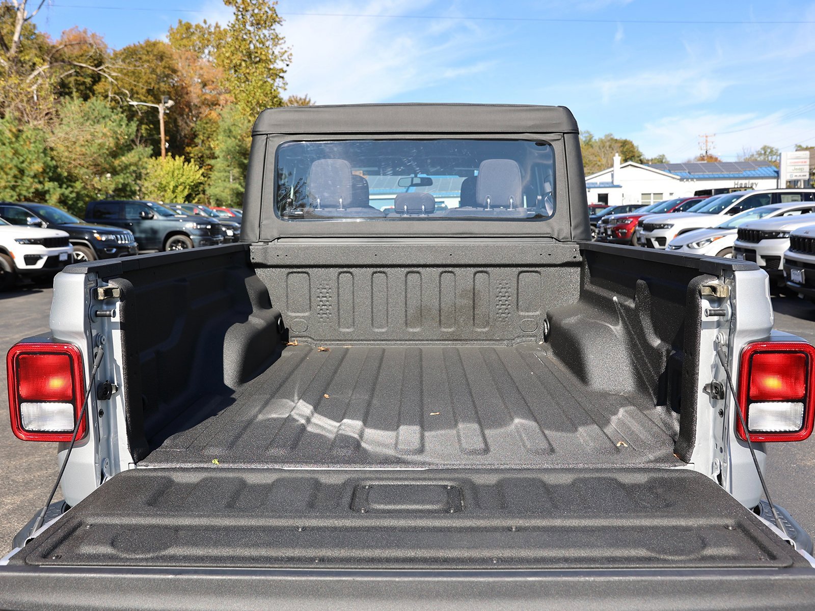 Used 2023 Jeep Gladiator Sport w/ Trailer Tow Package image 14