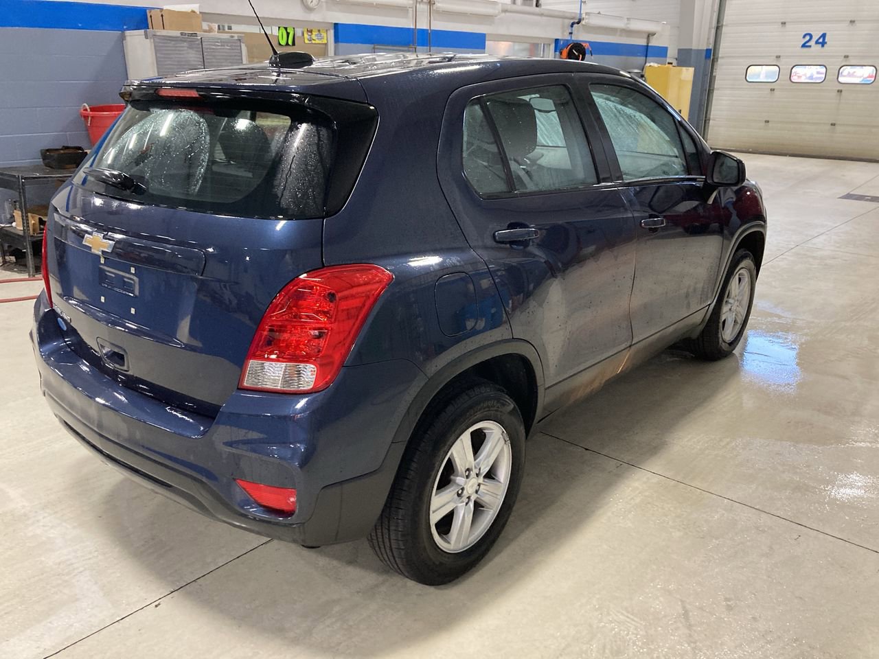 Used 2018 Chevrolet Trax LS AWD/4WD image 7