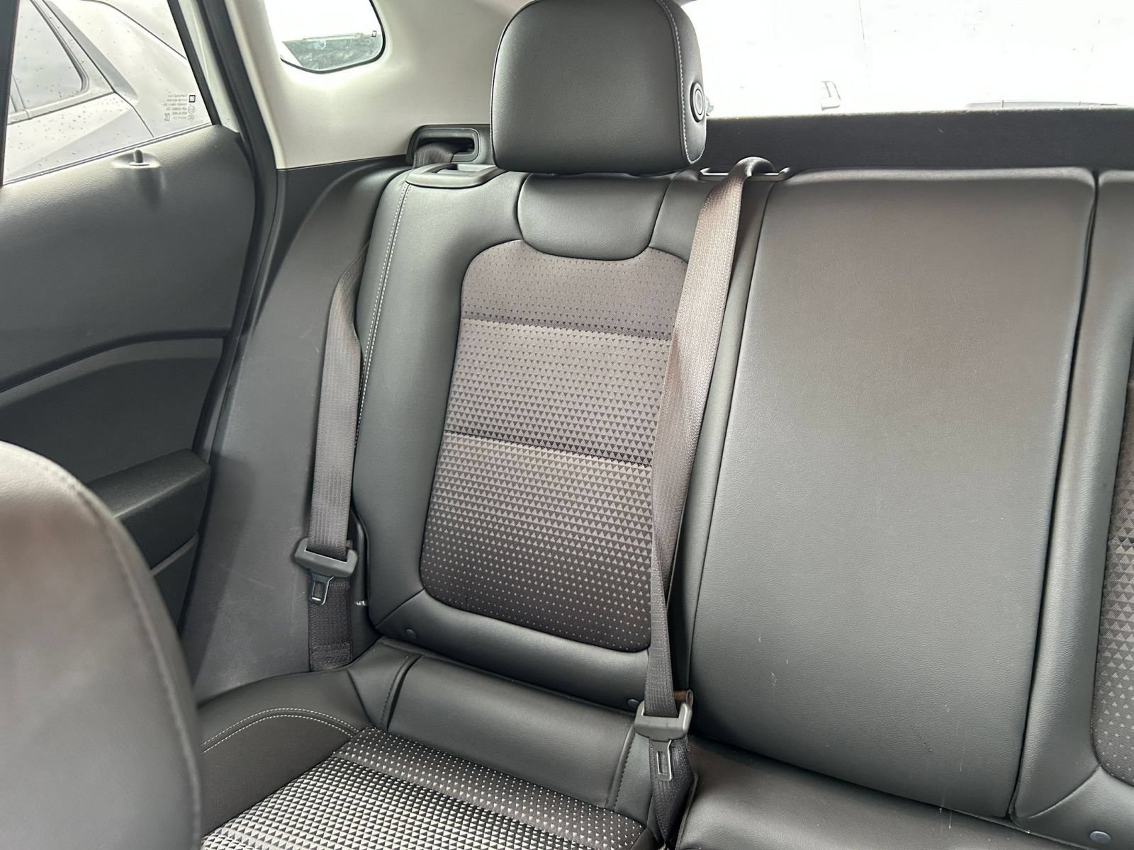 Used 2025 Chevrolet Trax LT FWD image 34