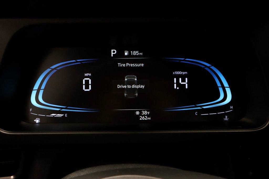 Certified 2025 Hyundai Elantra Sport image 27