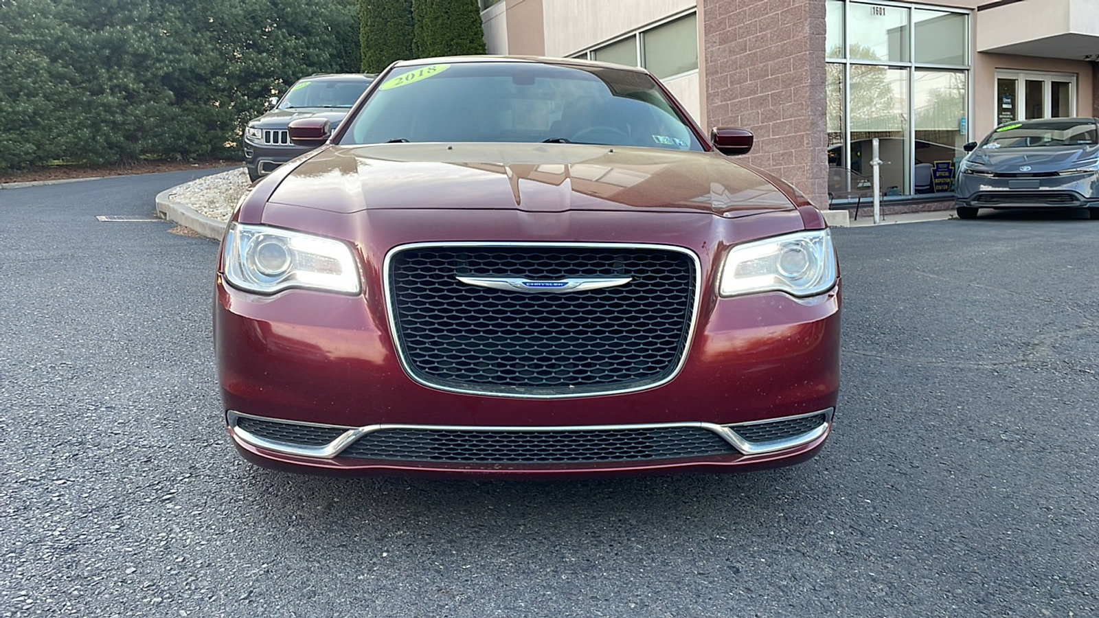 Used 2018 Chrysler 300 Touring image 12