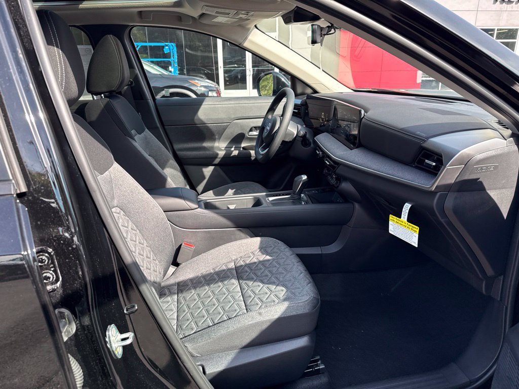 New 2026 Nissan Kicks SV w/ SV Premium Package AWD/4WD image 9