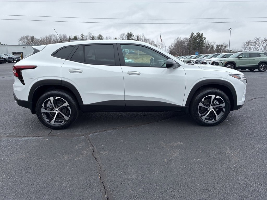 New 2026 Chevrolet Trax RS image 8