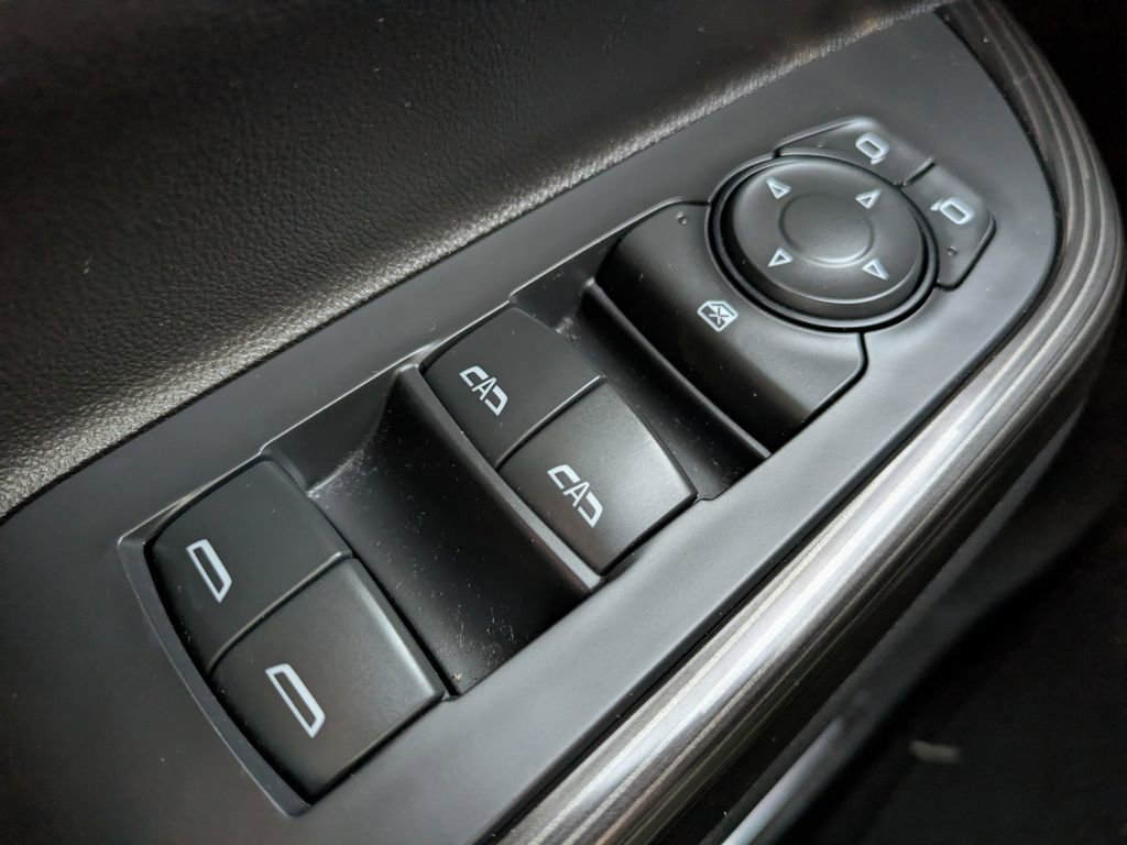 Used 2021 GMC Acadia SLT AWD/4WD image 24