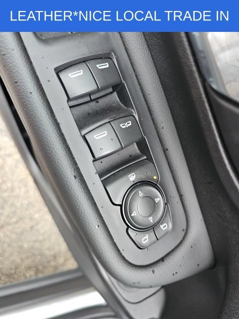 Used 2024 GMC Terrain SLT FWD image 32