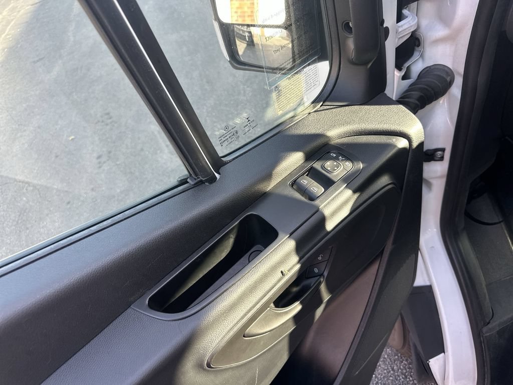 Used 2023 Mercedes-Benz Sprinter 1500 image 15
