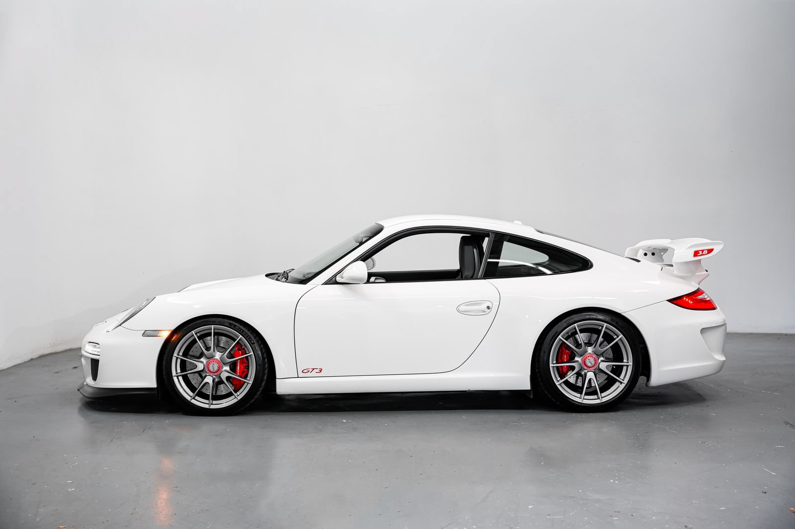 Used 2010 Porsche 911 GT3 RWD image 7
