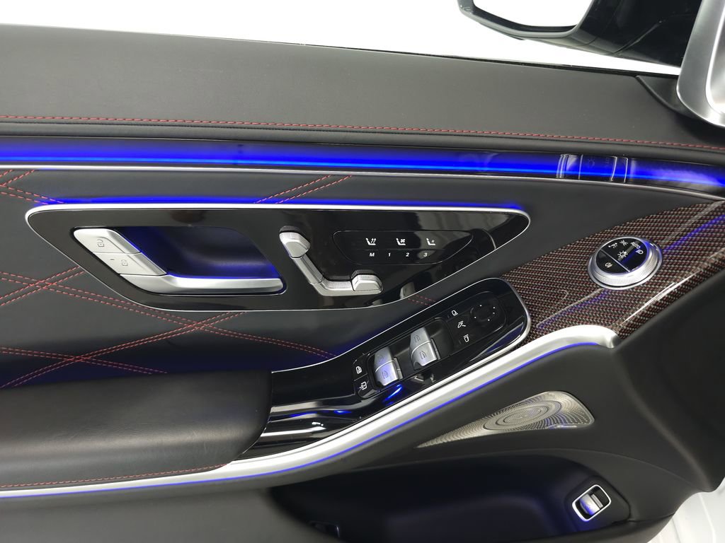 Used 2024 Mercedes-Benz S 63 AMG S w/ Carbon Fiber Exterior Package image 6