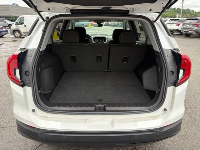 Used 2024 GMC Terrain SLE AWD/4WD image 27
