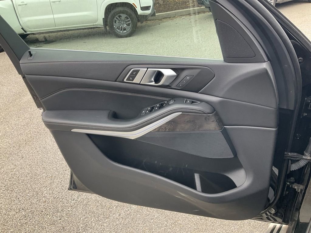 Used 2023 BMW X5 sDrive40i image 11