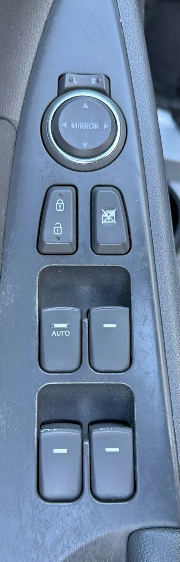 Used 2013 Hyundai Sonata SE w/ Navigation & Sunroof Pkg image 24