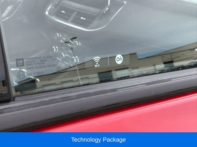 Used 2024 GMC Yukon XL AT4 w/ Technology Package image 3