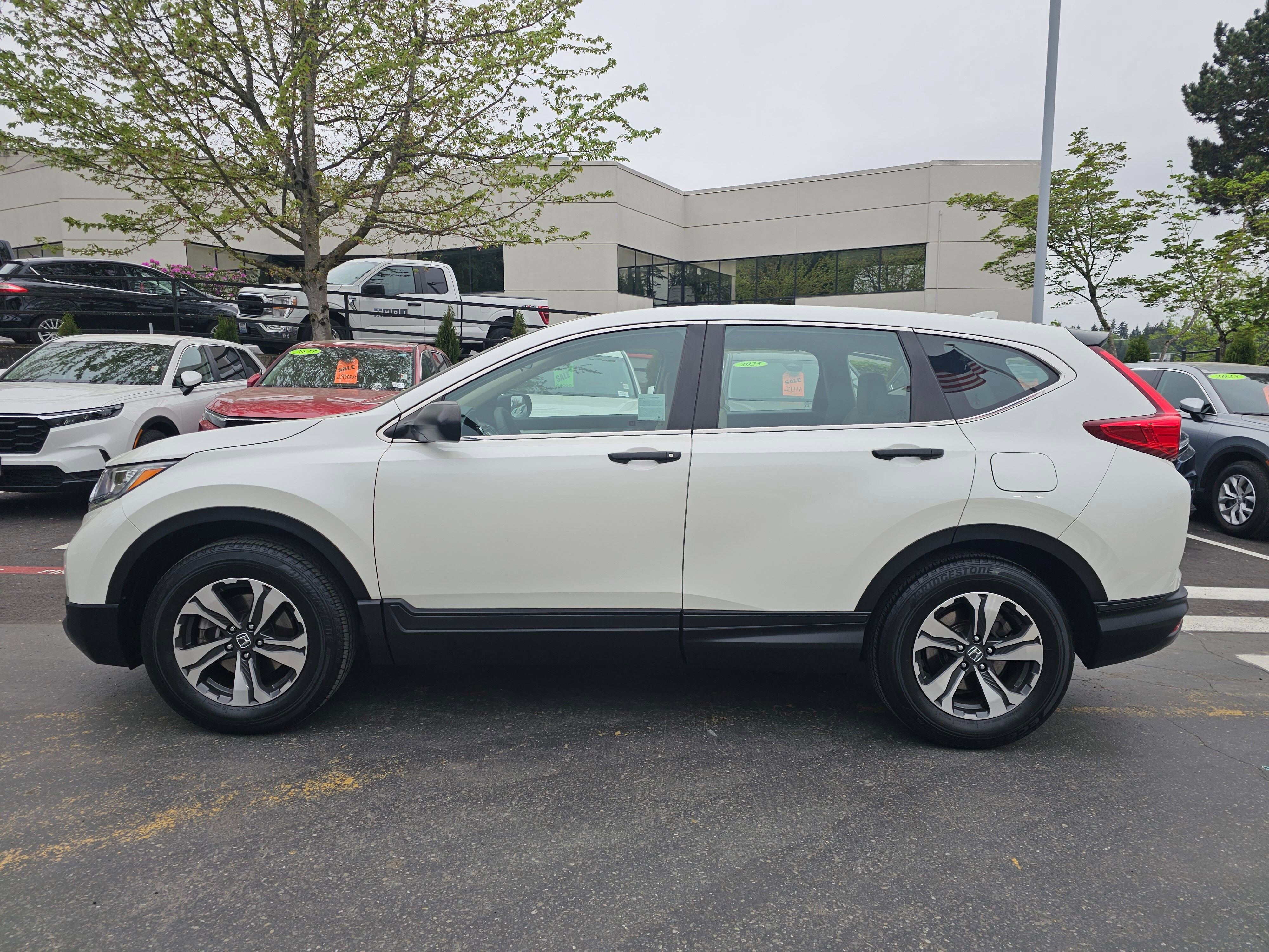 Used 2017 Honda CR-V LX image 4