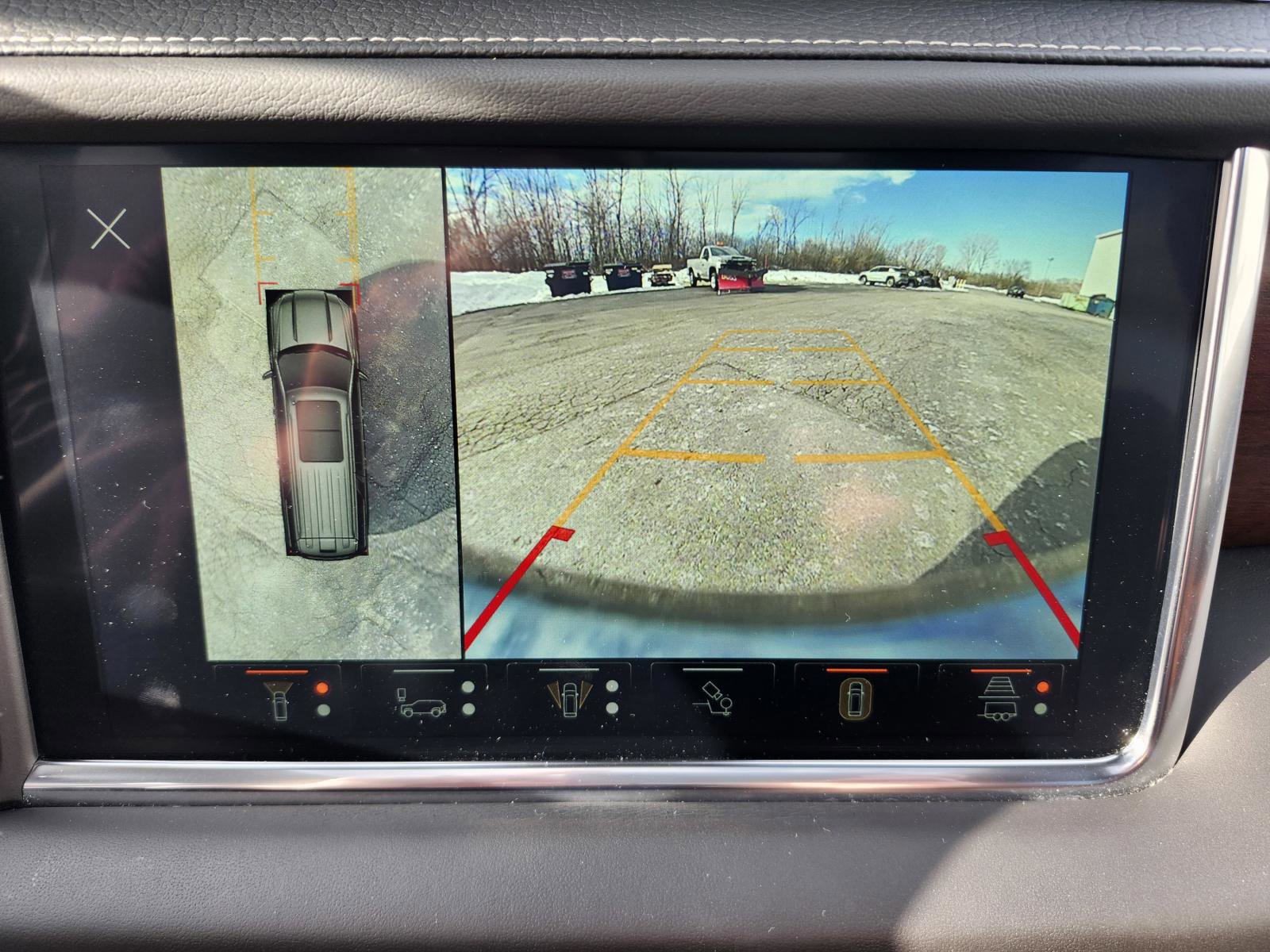 Used 2024 GMC Yukon XL Denali Ultimate w/ LPO, Floor Liner Package image 23