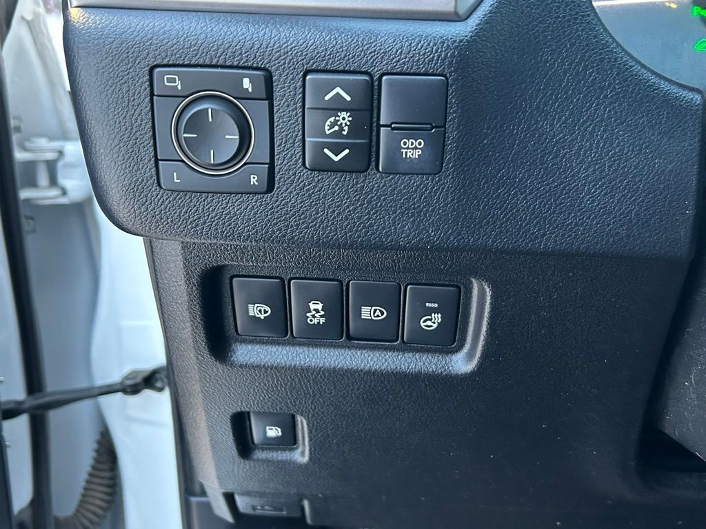 Used 2022 Lexus GX 460 Premium image 14