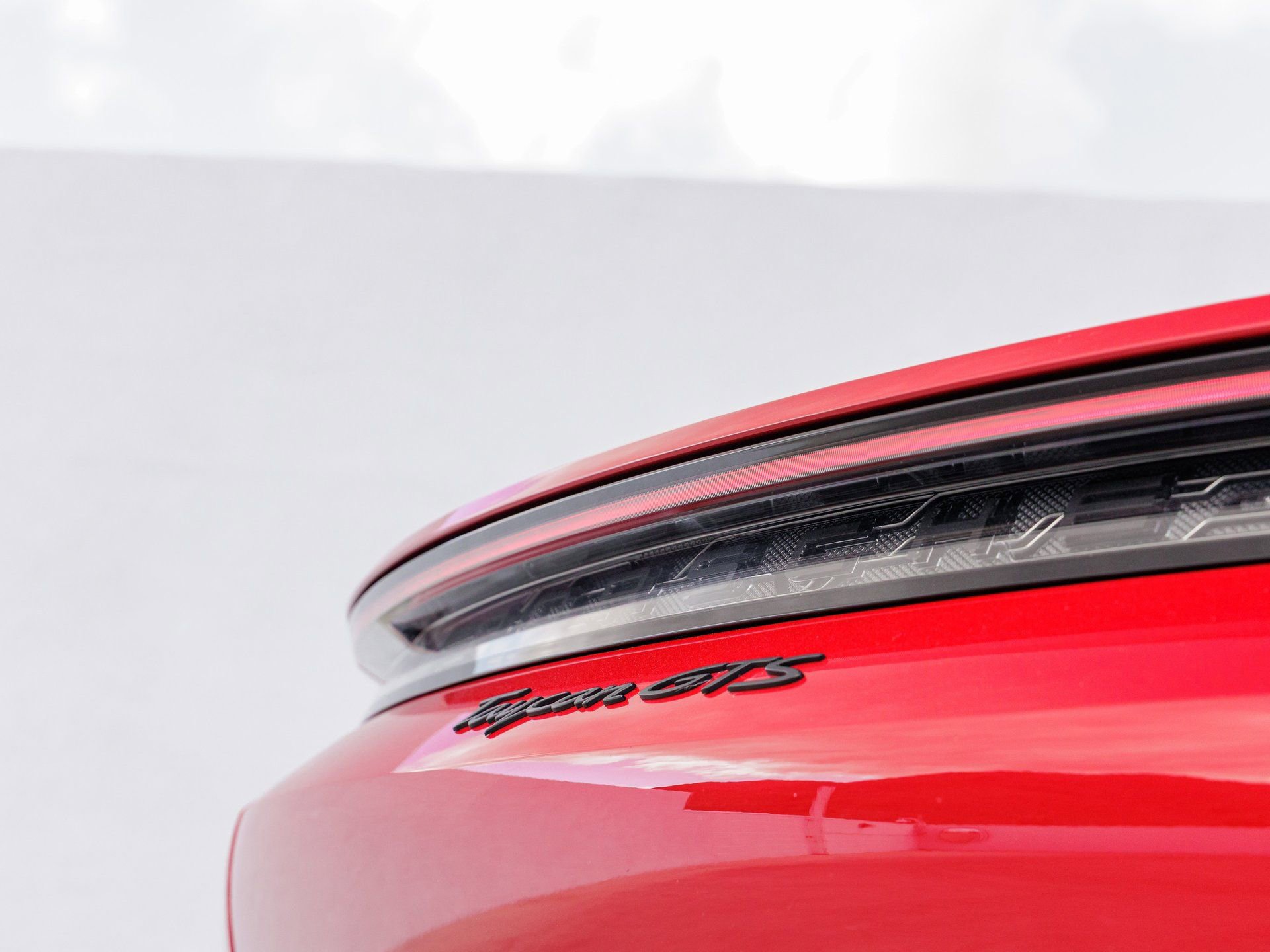 Certified 2022 Porsche Taycan GTS image 12