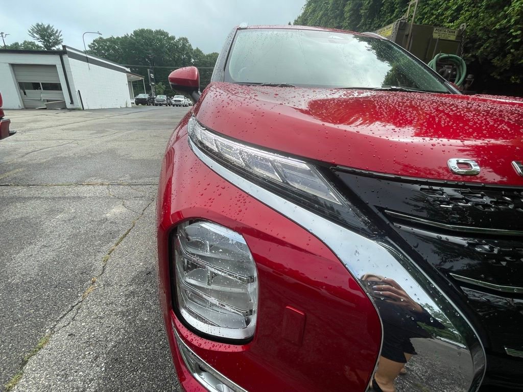 Used 2024 Mitsubishi Outlander SEL image 12