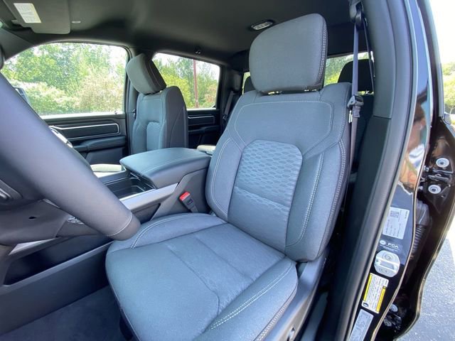 New 2025 RAM 1500 4x4 Crew Cab image 11
