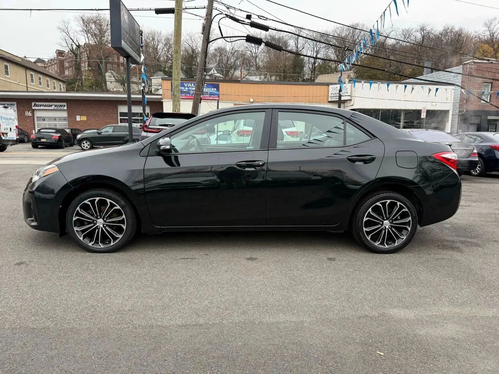 Used 2015 Toyota Corolla S image 4