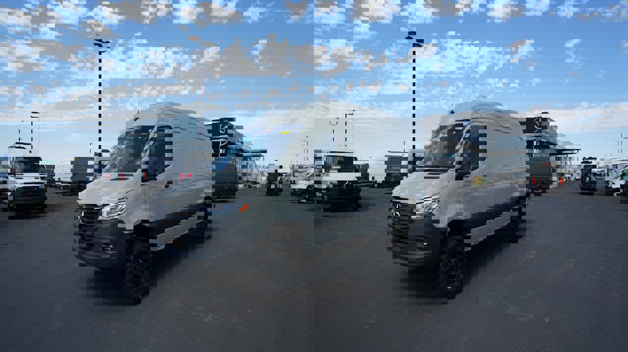 New 2025 Mercedes-Benz Sprinter 2500 image 1