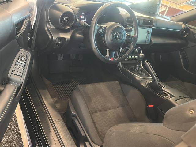 Certified 2023 Toyota GR86 w/ ALL Weather Mat Package (TMS) image 9