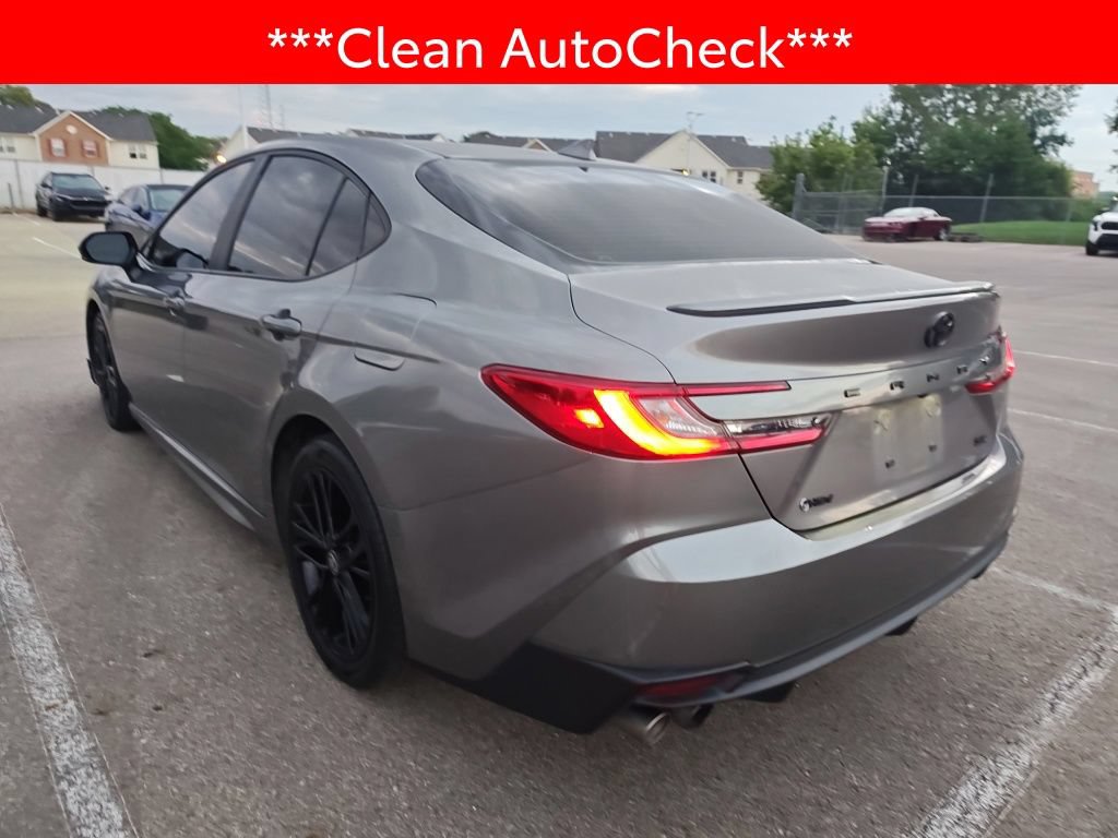 Used 2025 Toyota Camry SE FWD image 4
