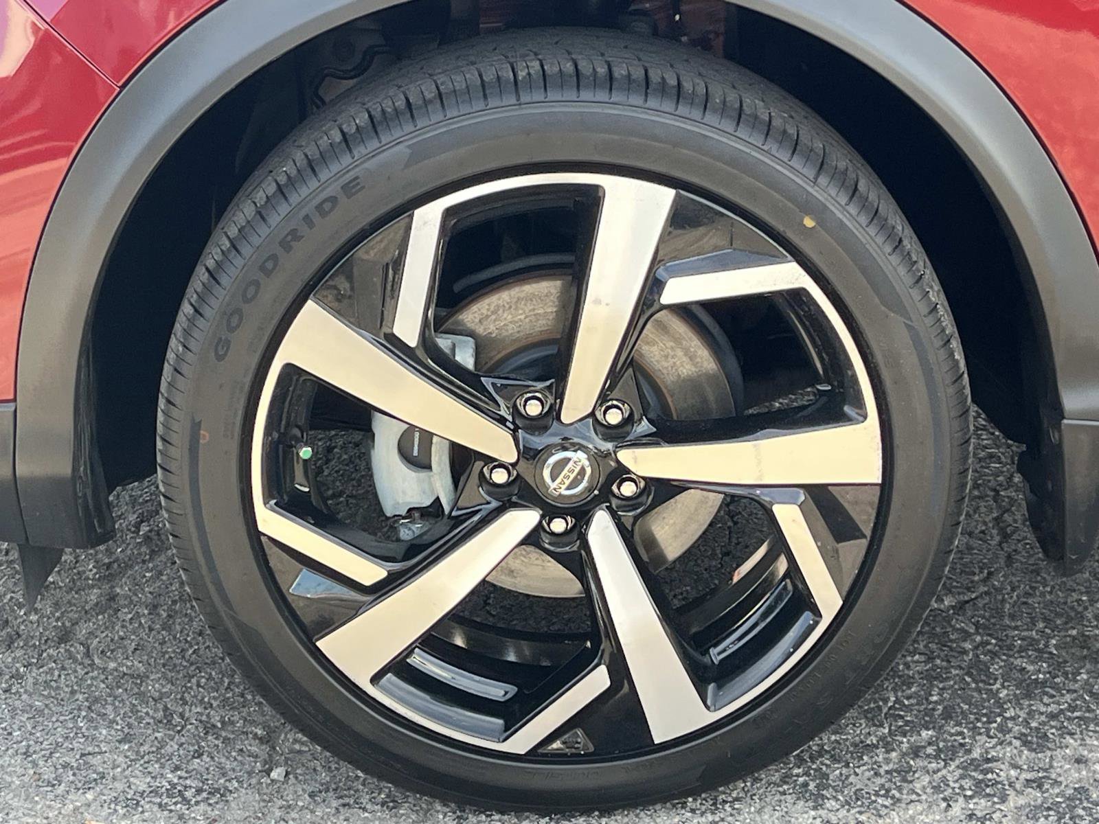 Used 2021 Nissan Rogue Sport SL image 9