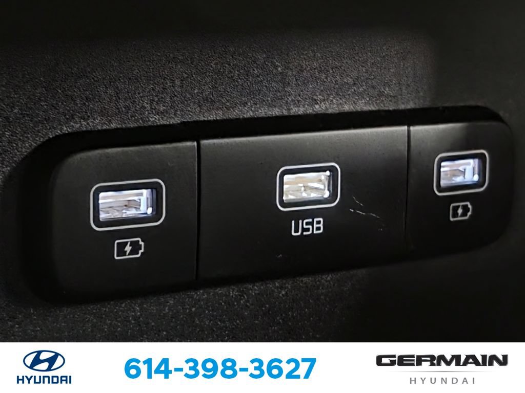 Used 2023 Kia Carnival LX FWD image 30