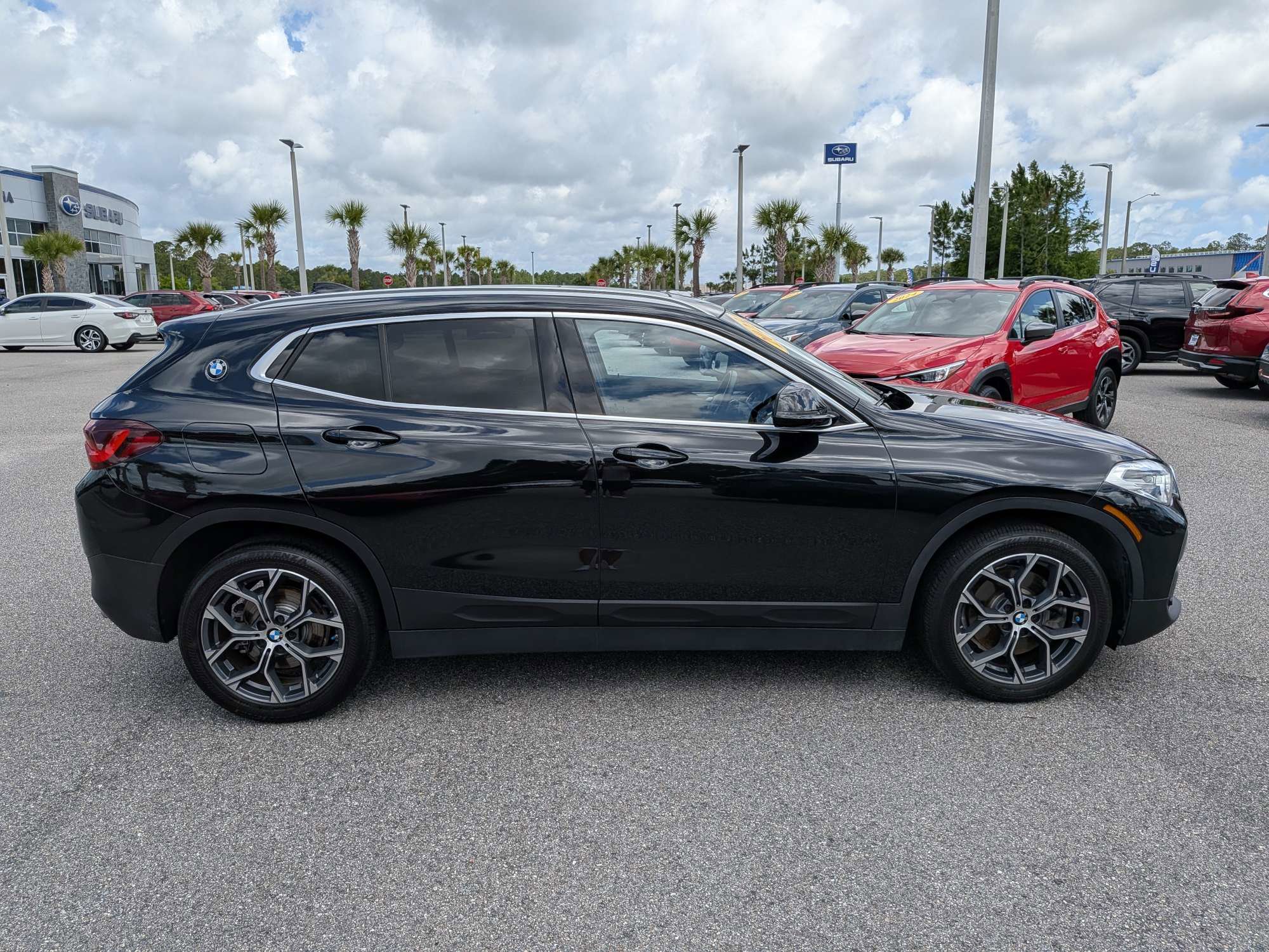 Used 2023 BMW X2 xDrive28i AWD/4WD image 3