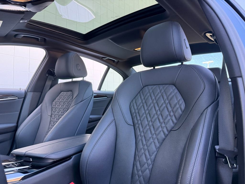 Certified 2023 BMW 530i xDrive w/ Premium Package image 5