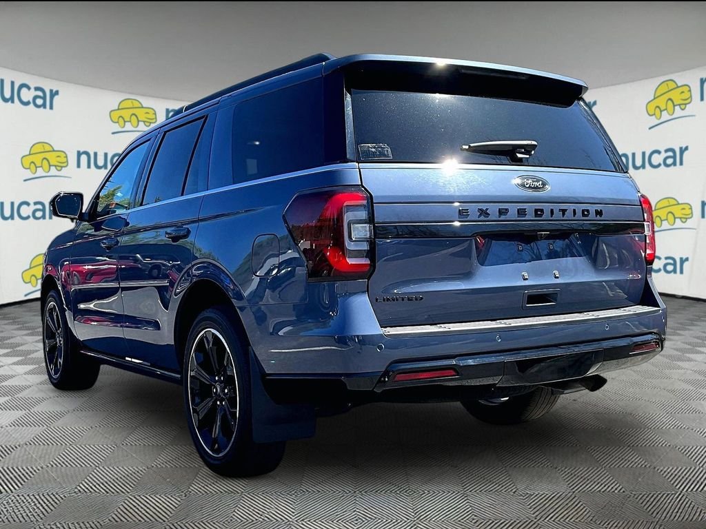 Used 2023 Ford Expedition Limited AWD/4WD image 5