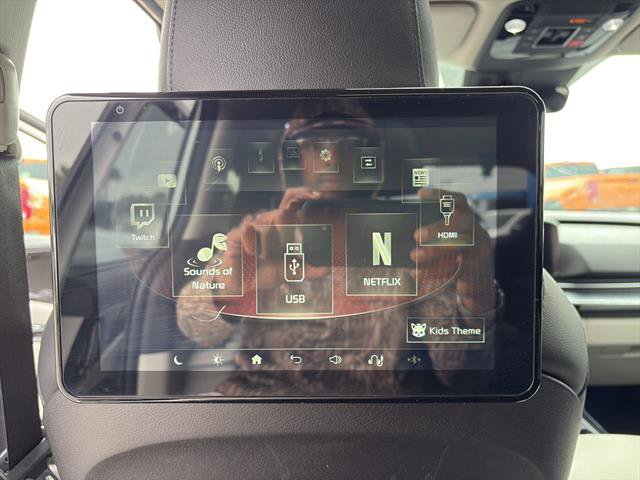 Used 2022 Kia Carnival SX Prestige image 29