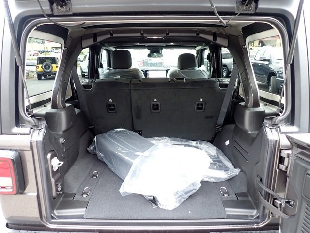 New 2025 Jeep Wrangler Sport S image 6