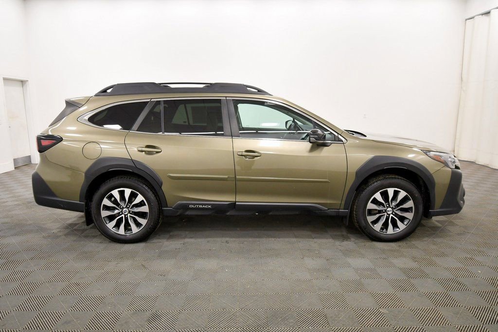 Used 2023 Subaru Outback Limited XT image 9