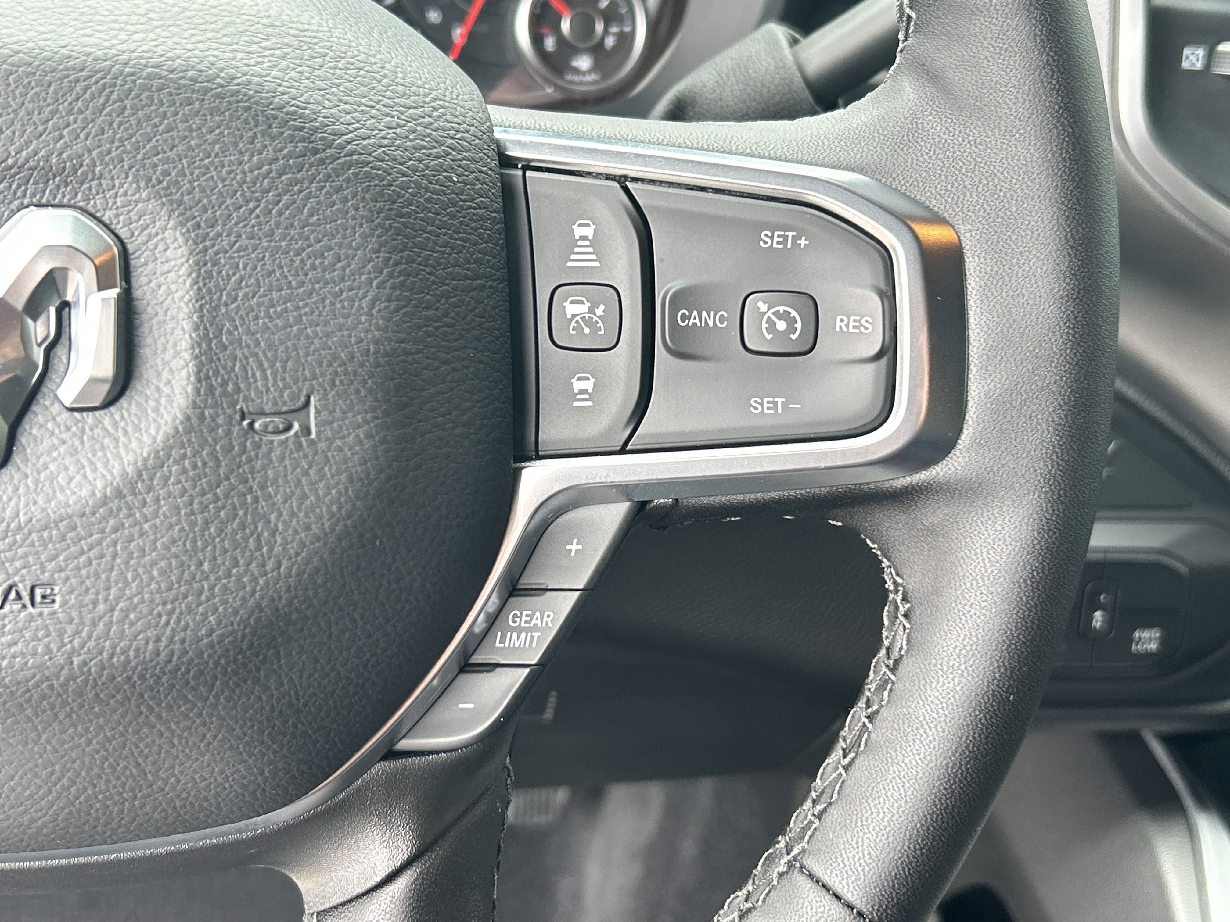 New 2025 RAM 2500 Big Horn AWD/4WD image 25
