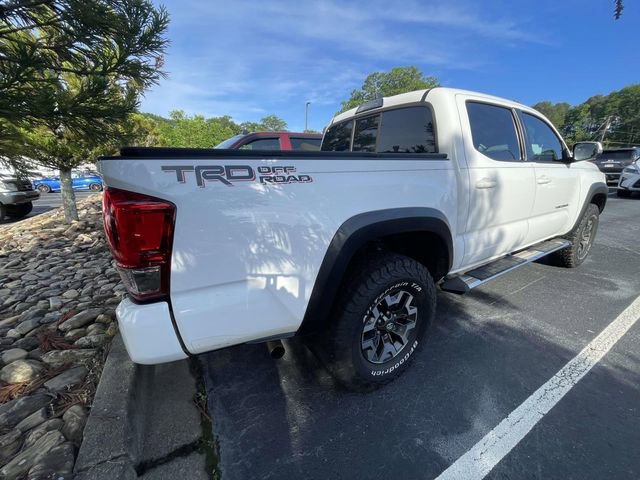 Used 2016 Toyota Tacoma TRD Off-Road w/ Premium & Technology Package RWD image 12