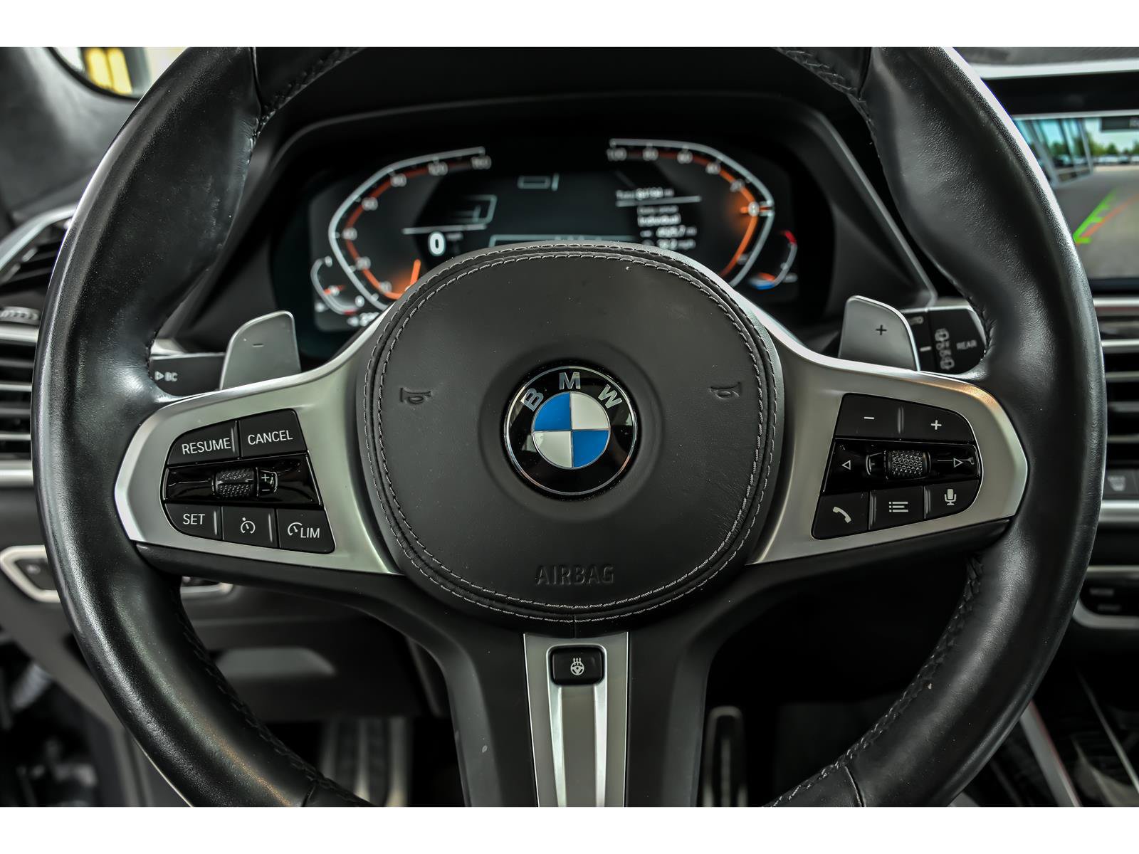 Used 2022 BMW X7 xDrive40i w/ M Sport Package AWD/4WD image 19