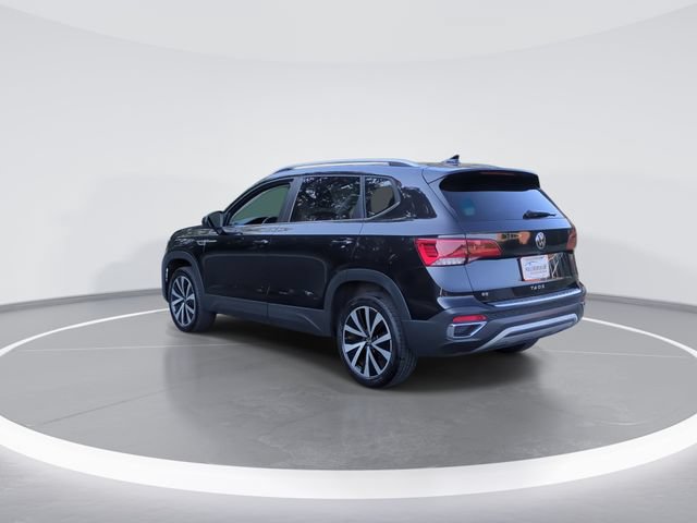 Used 2022 Volkswagen Taos SE FWD image 6