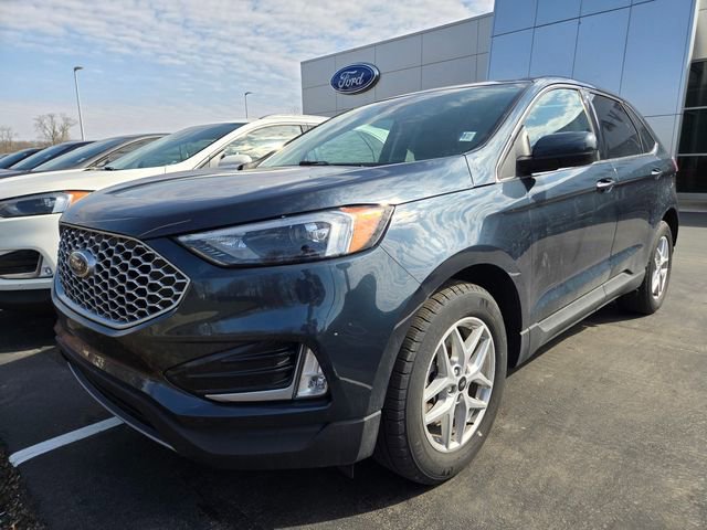 Used 2024 Ford Edge SEL w/ Convenience Package image 2