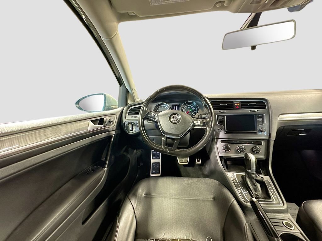 Used 2017 Volkswagen Golf Alltrack SE AWD/4WD image 12