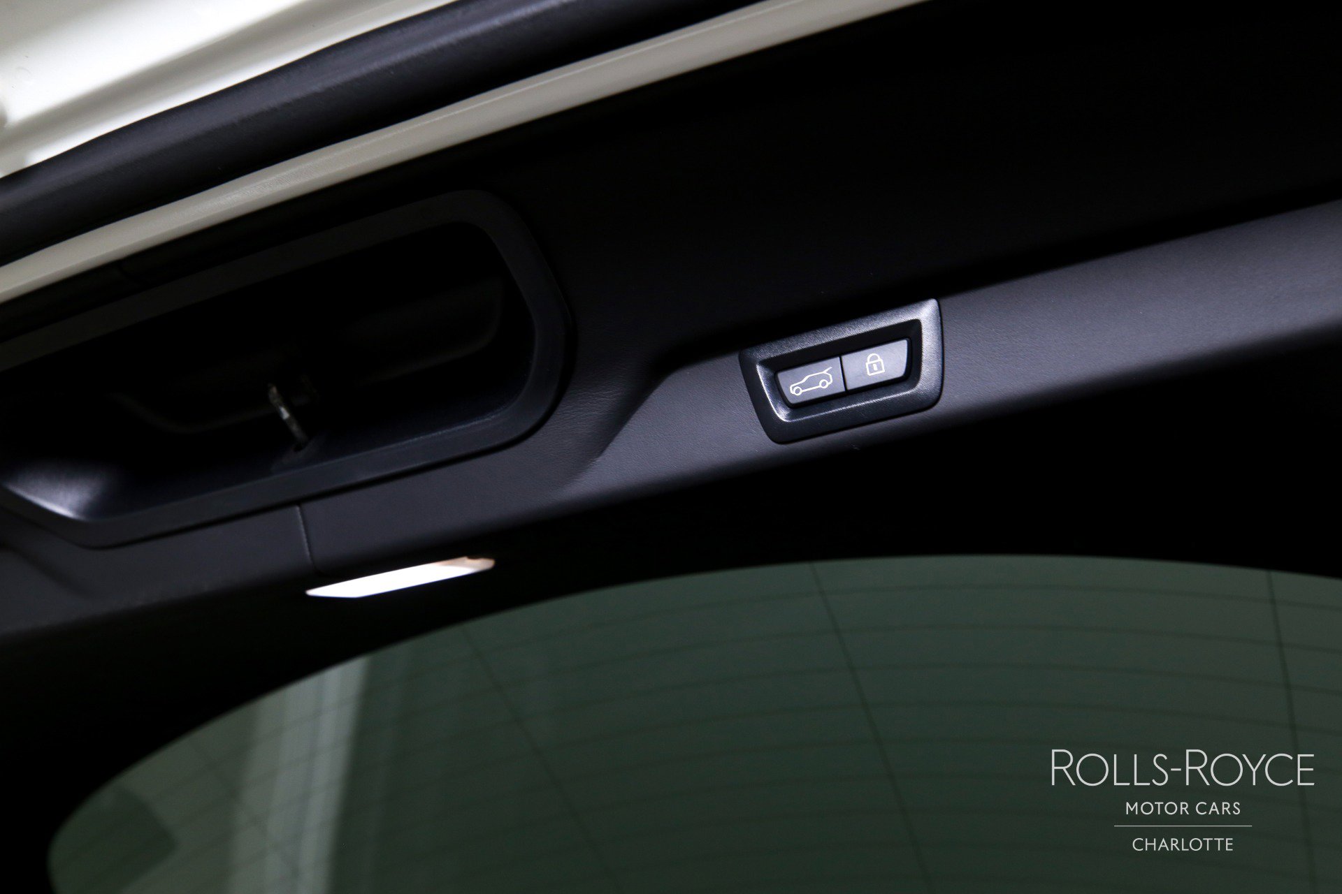 Used 2019 Rolls-Royce Cullinan image 25