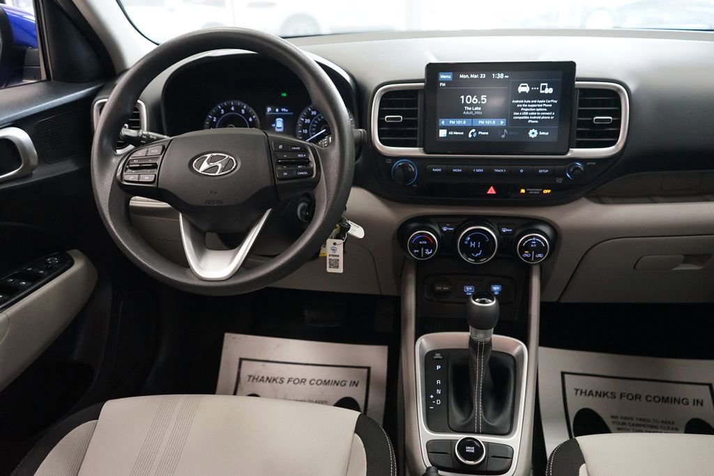 Used 2020 Hyundai Venue SEL image 9