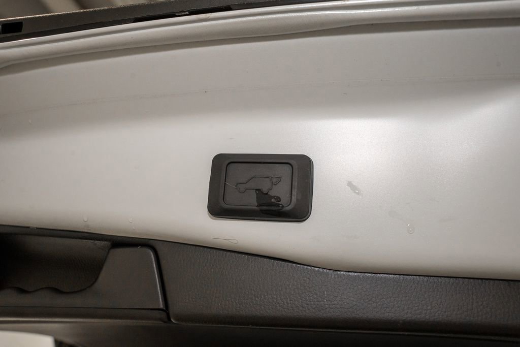 Used 2024 Toyota RAV4 XLE Premium image 7