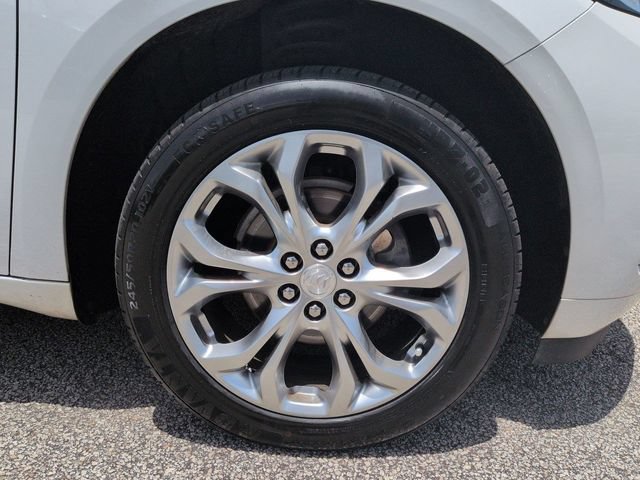 Used 2020 Buick Enclave Avenir w/ Avenir Technology Package AWD/4WD image 11