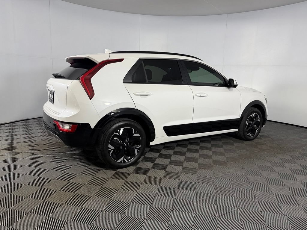 Used 2023 Kia Niro Wind FWD image 8
